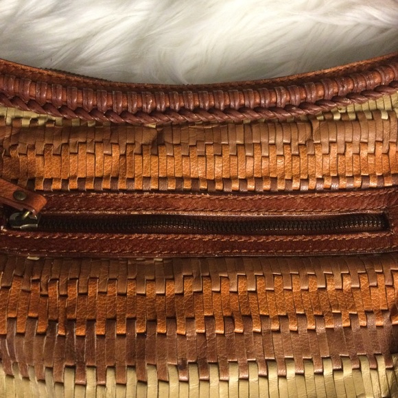 Isabella Fiore Authentic Woven Leather Shoulder Bag - Picture 12 of 16